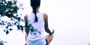 CONHEÇA OS BENEFÍCIOS DA MEDITAÇÃO E COMO APLICÁ-LA À SUA ROTINA